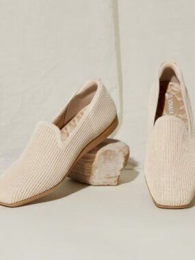NWOT Vivaia Water-Repellent Square-Toe Loafers (Samantha Walker), Size 8.5 (39)